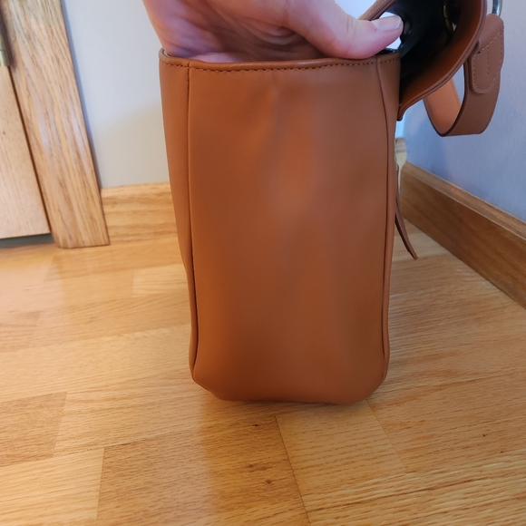 NWOT Universal Thread Handbag/Crossbody - Picture 6 of 12